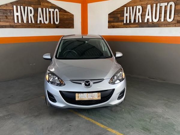 2012 Mazda Demio photo 1