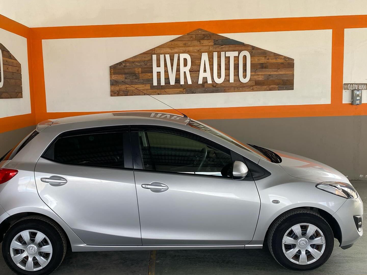 2012 Mazda Demio photo 2