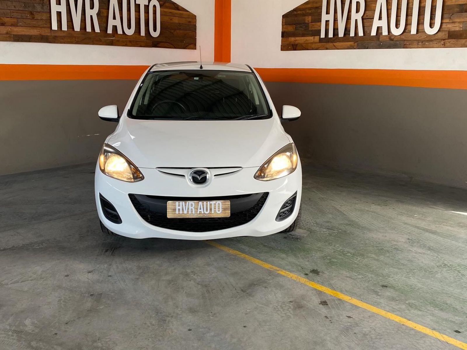 2013 Mazda Demio photo 1