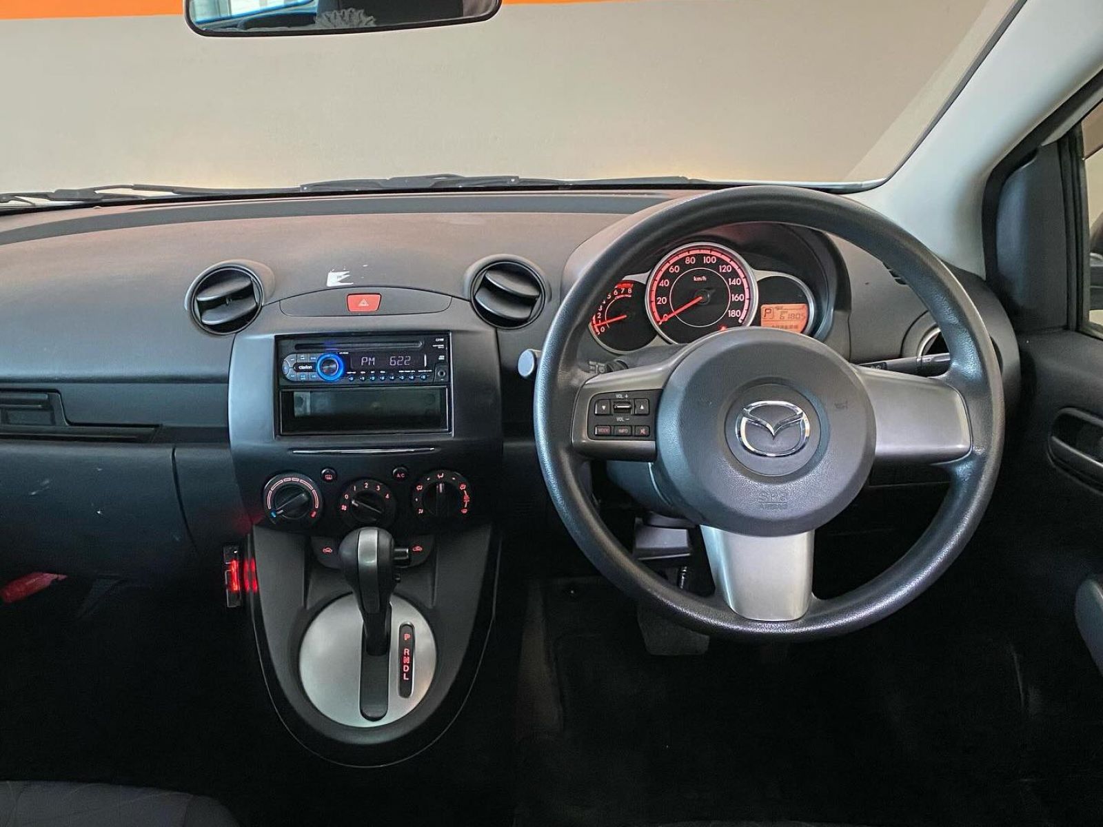 2013 Mazda Demio photo 5
