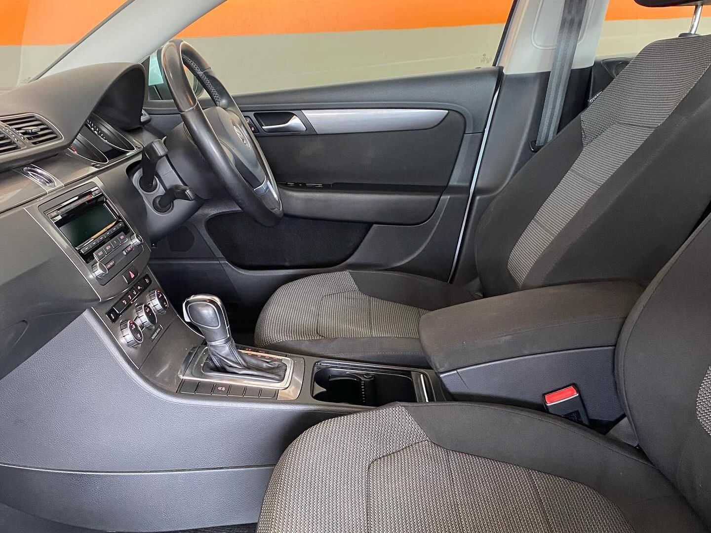 2014 Volkswagen Passat photo 4