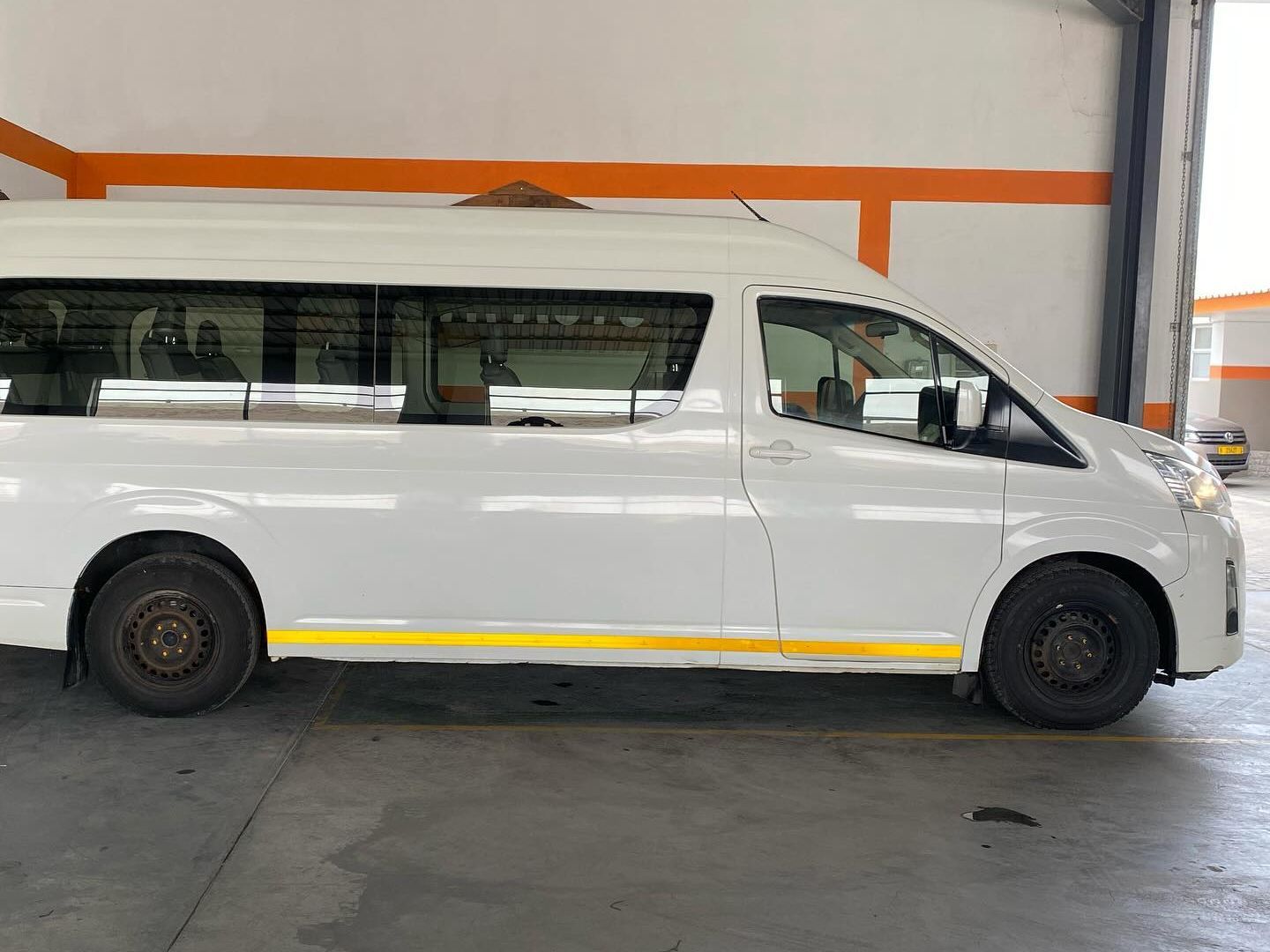 2019 Toyota Quantum photo 2