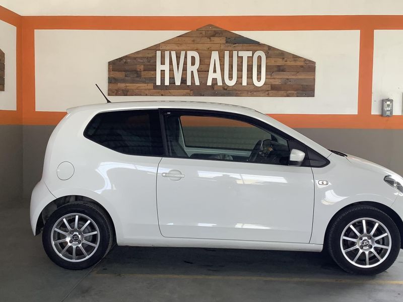 2012 Volkswagen Up photo 2