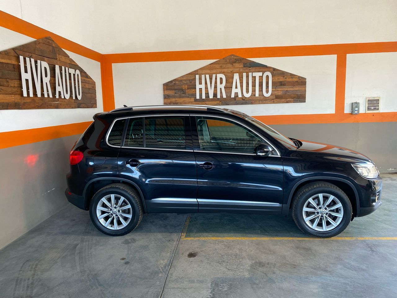 2014 Volkswagen Tiguan photo 2
