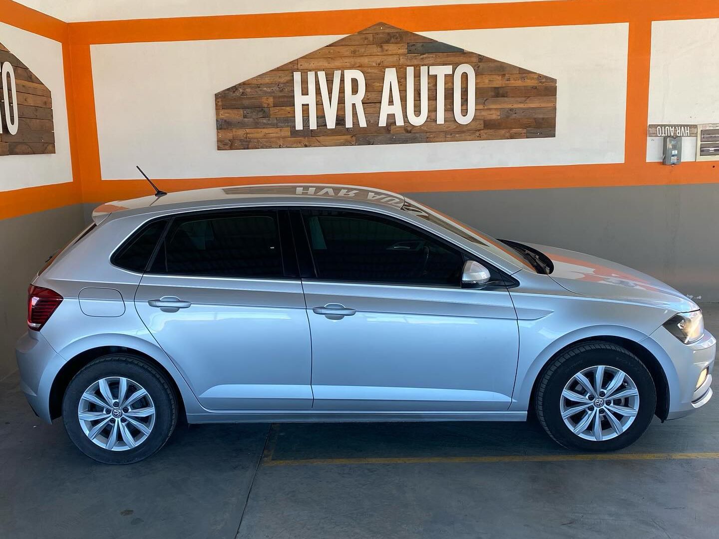 2019 Volkswagen Polo photo 2