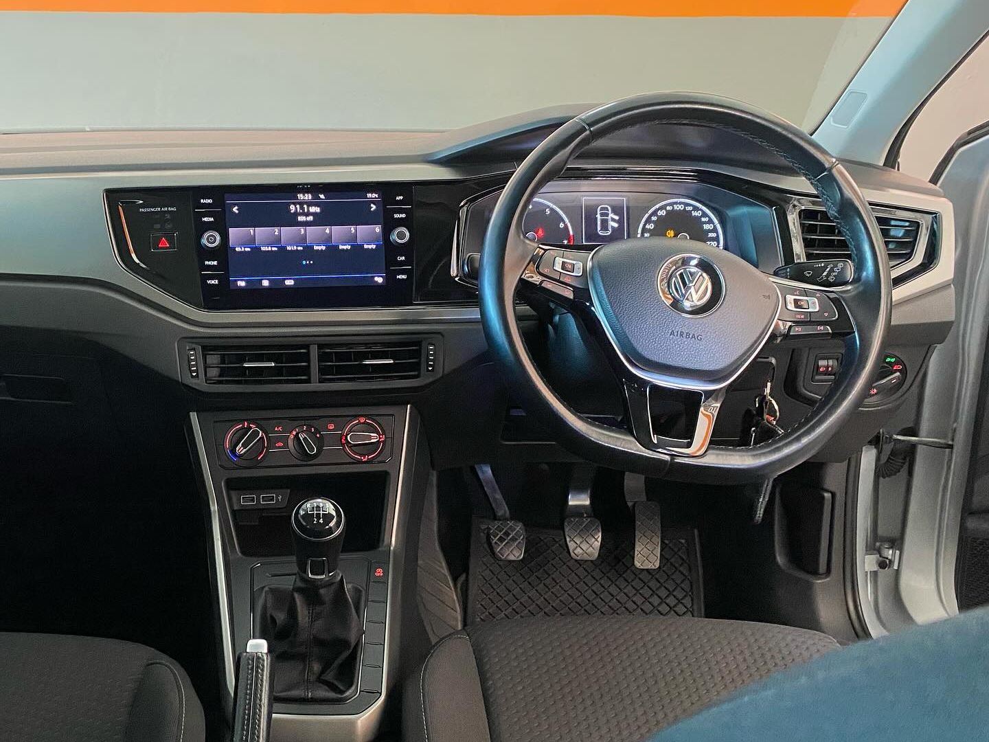 2019 Volkswagen Polo photo 6