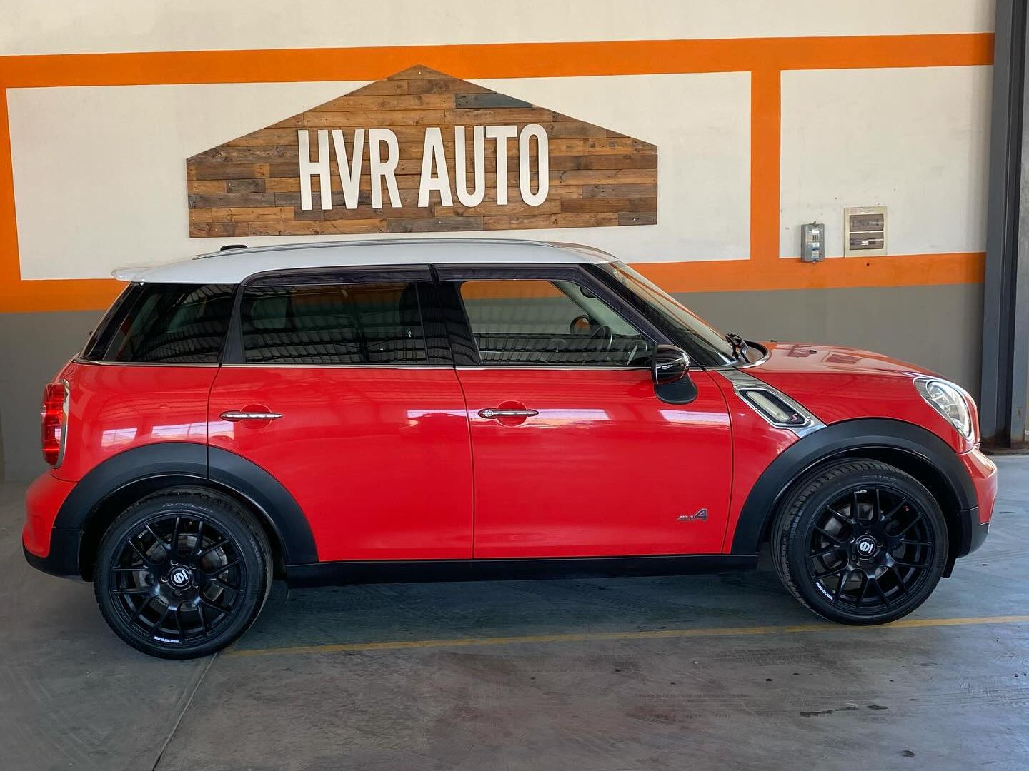 2012 Mini Cooper S photo 2
