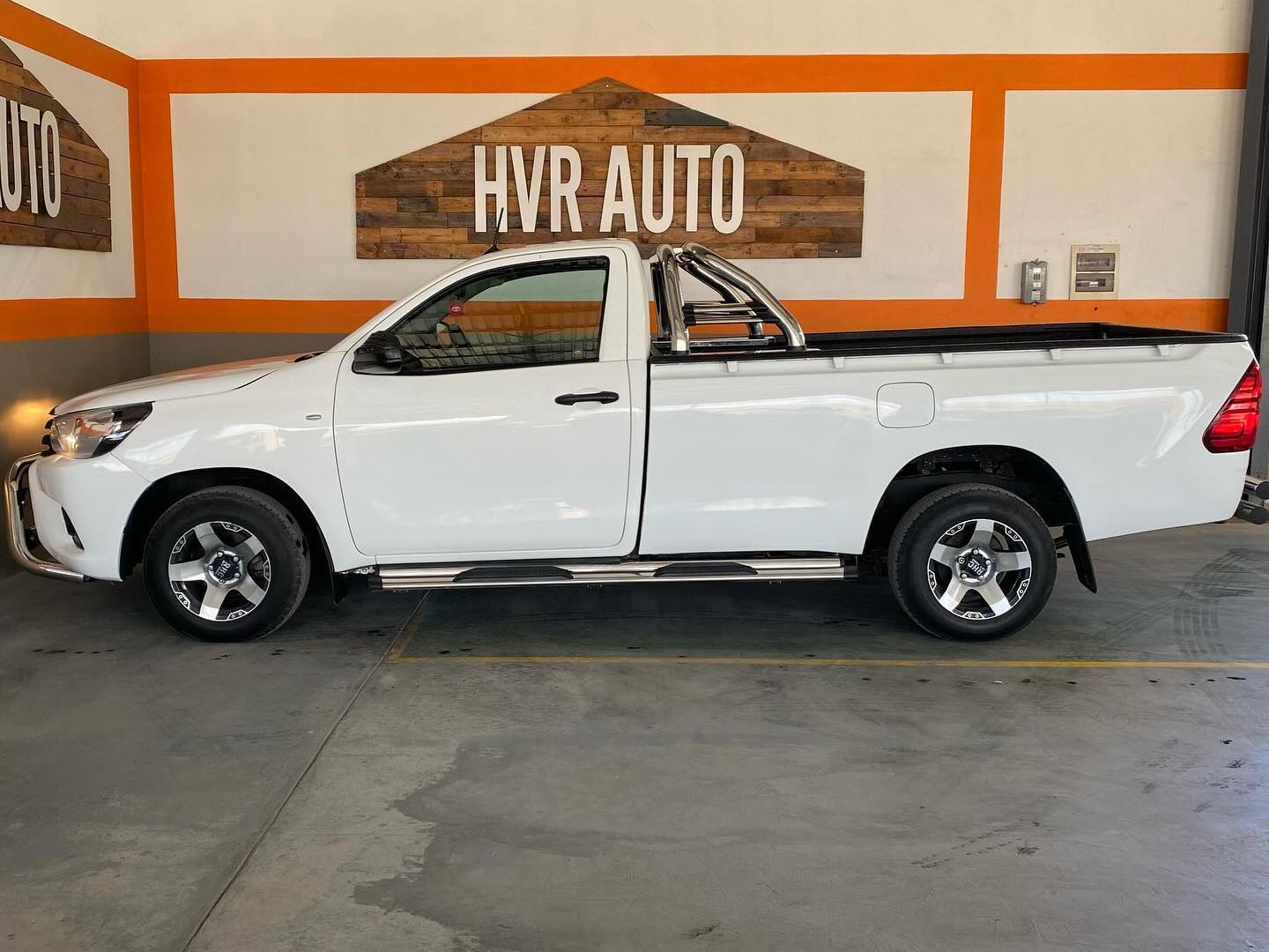 2021 Toyota Hilux photo 3
