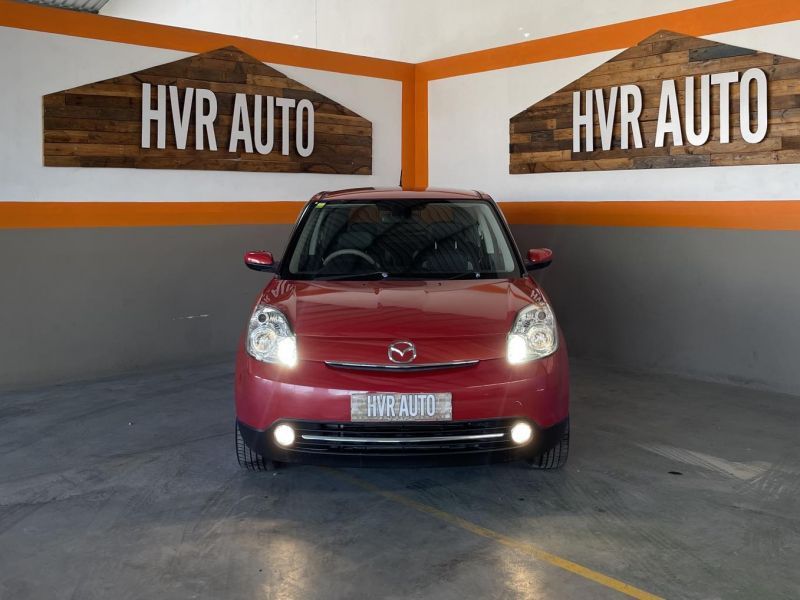 2011 Mazda Verisa photo 1