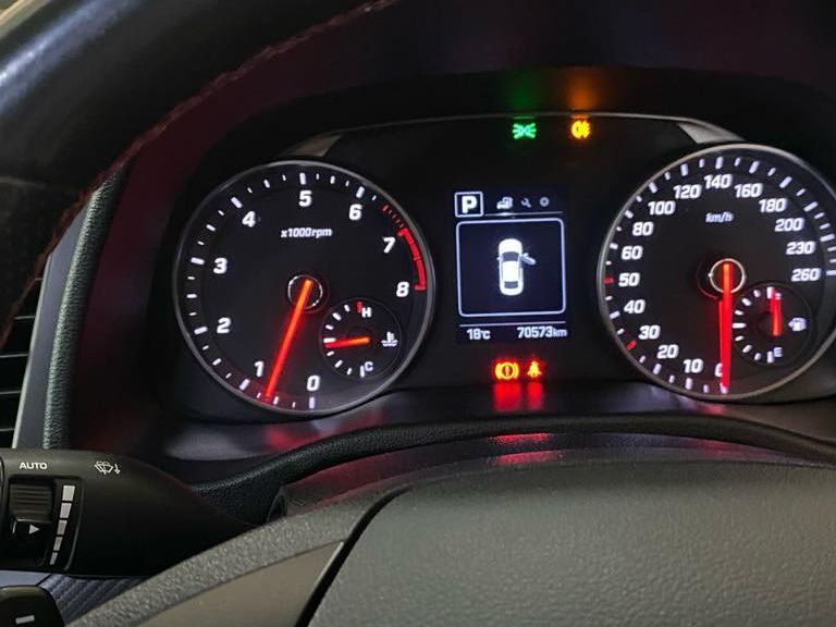 2019 Hyundai Elantra photo 6