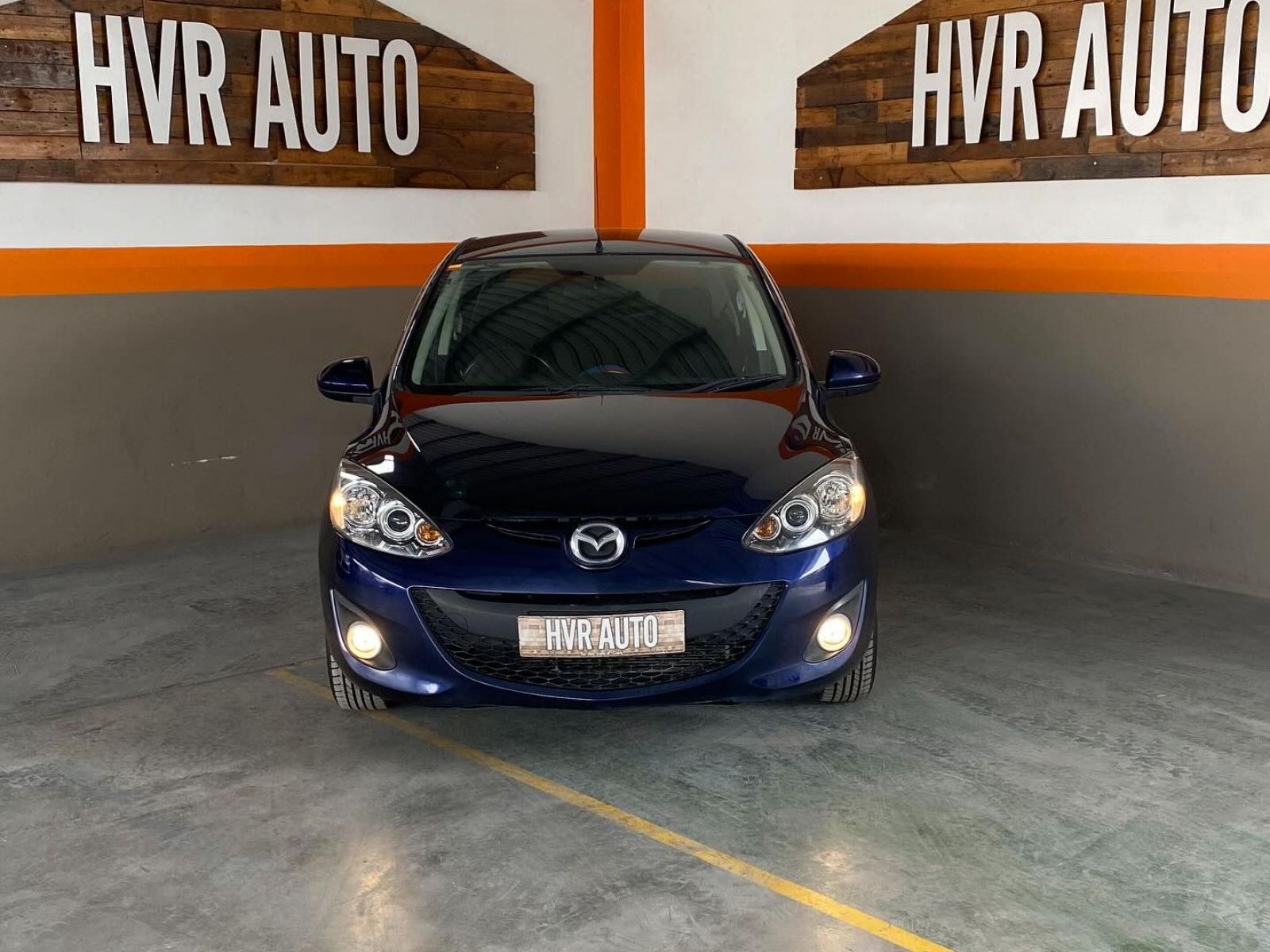 2013 Mazda Demio photo 1