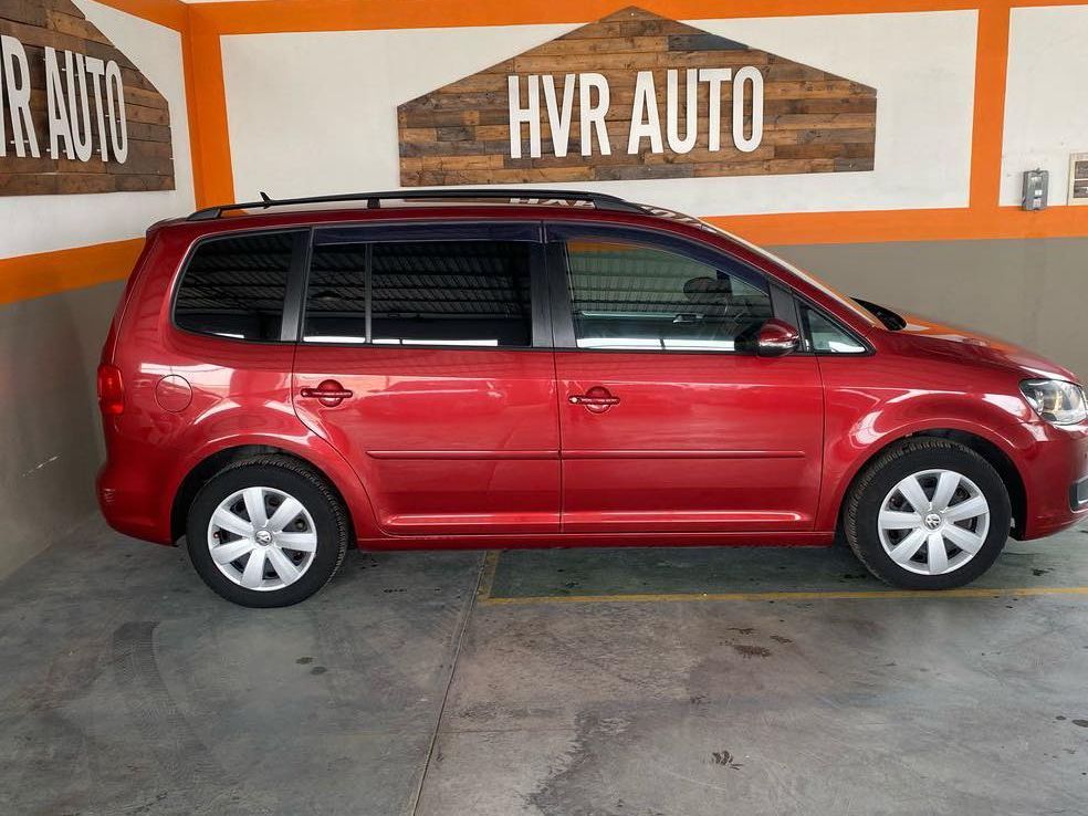 2012 Volkswagen Touran photo 2