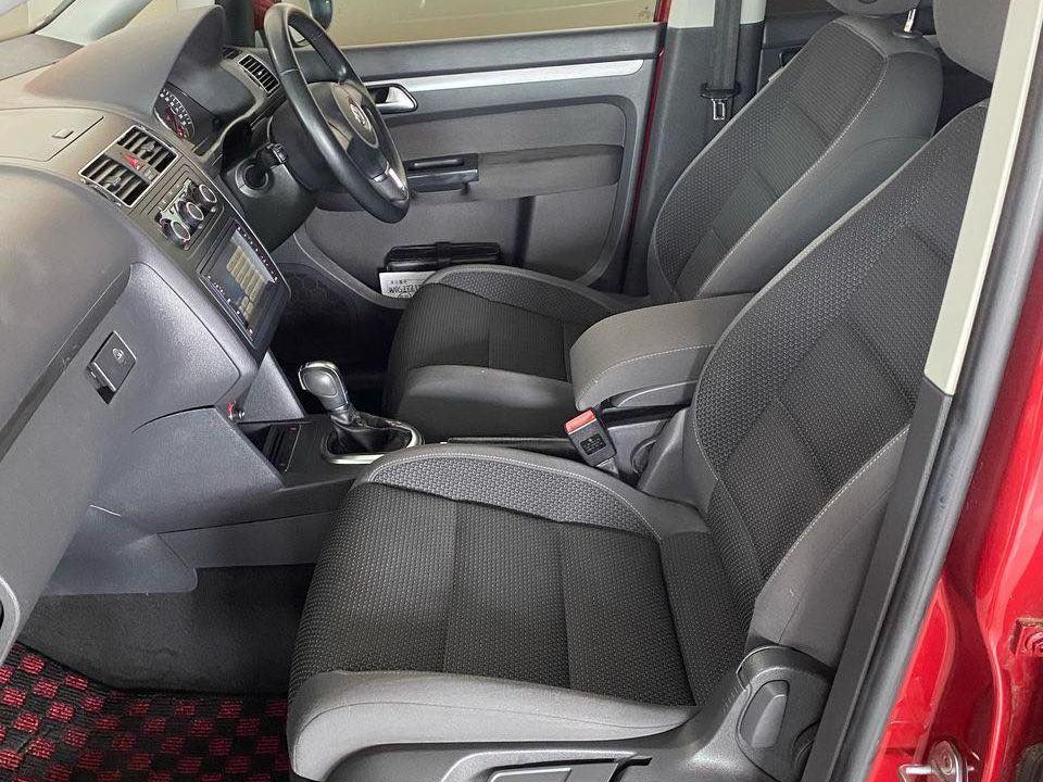 2012 Volkswagen Touran photo 3