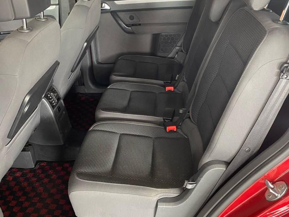 2012 Volkswagen Touran photo 4