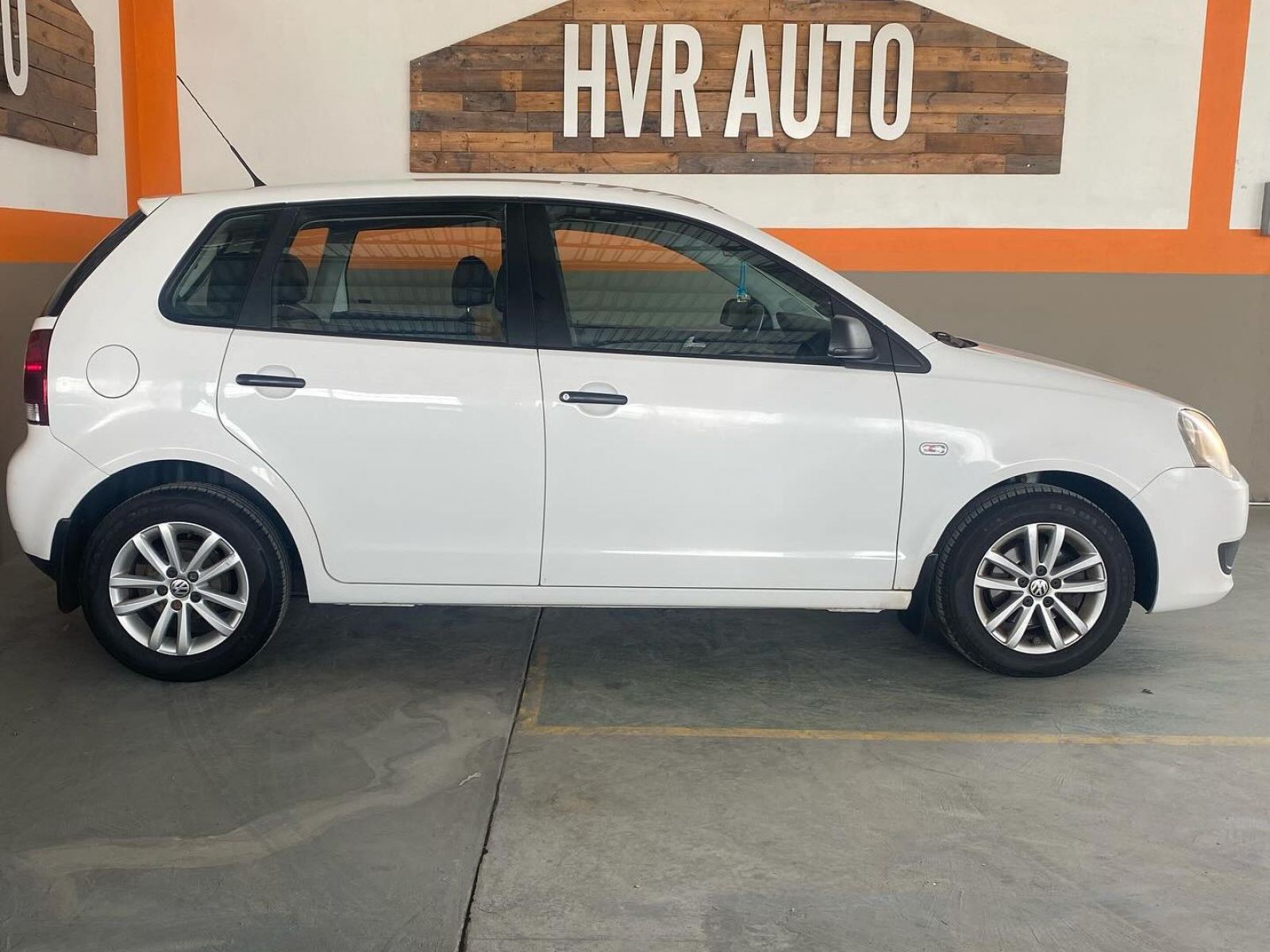 2014 Volkswagen Polo Vivo photo 2