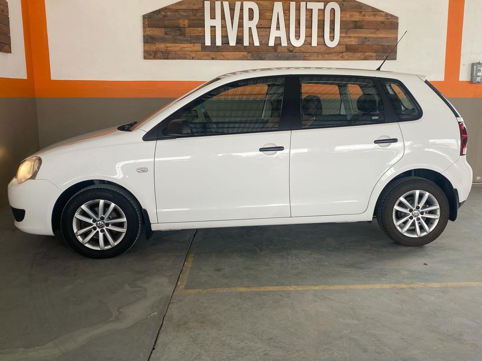 2014 Volkswagen Polo Vivo photo 3