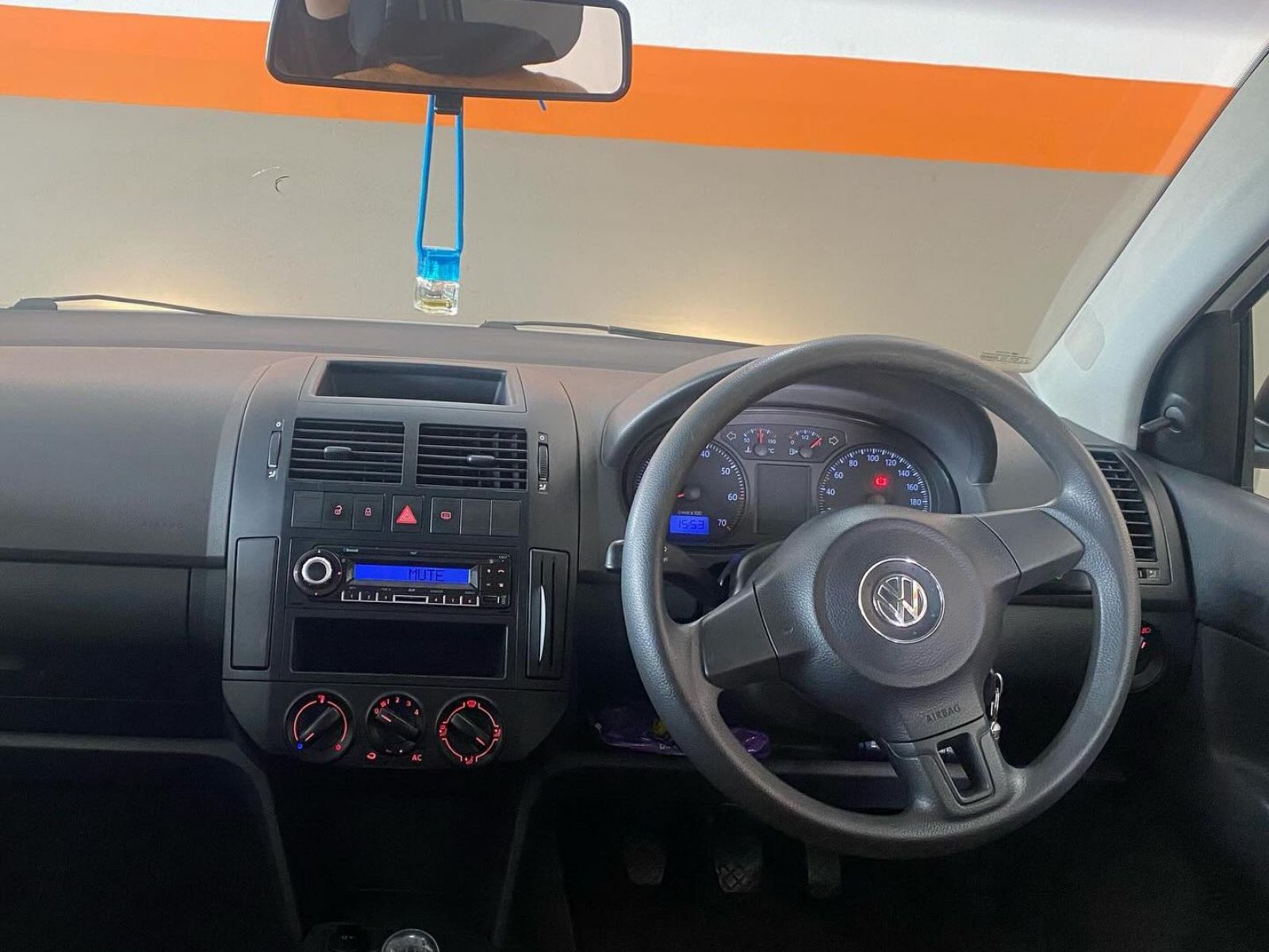 2014 Volkswagen Polo Vivo photo 5