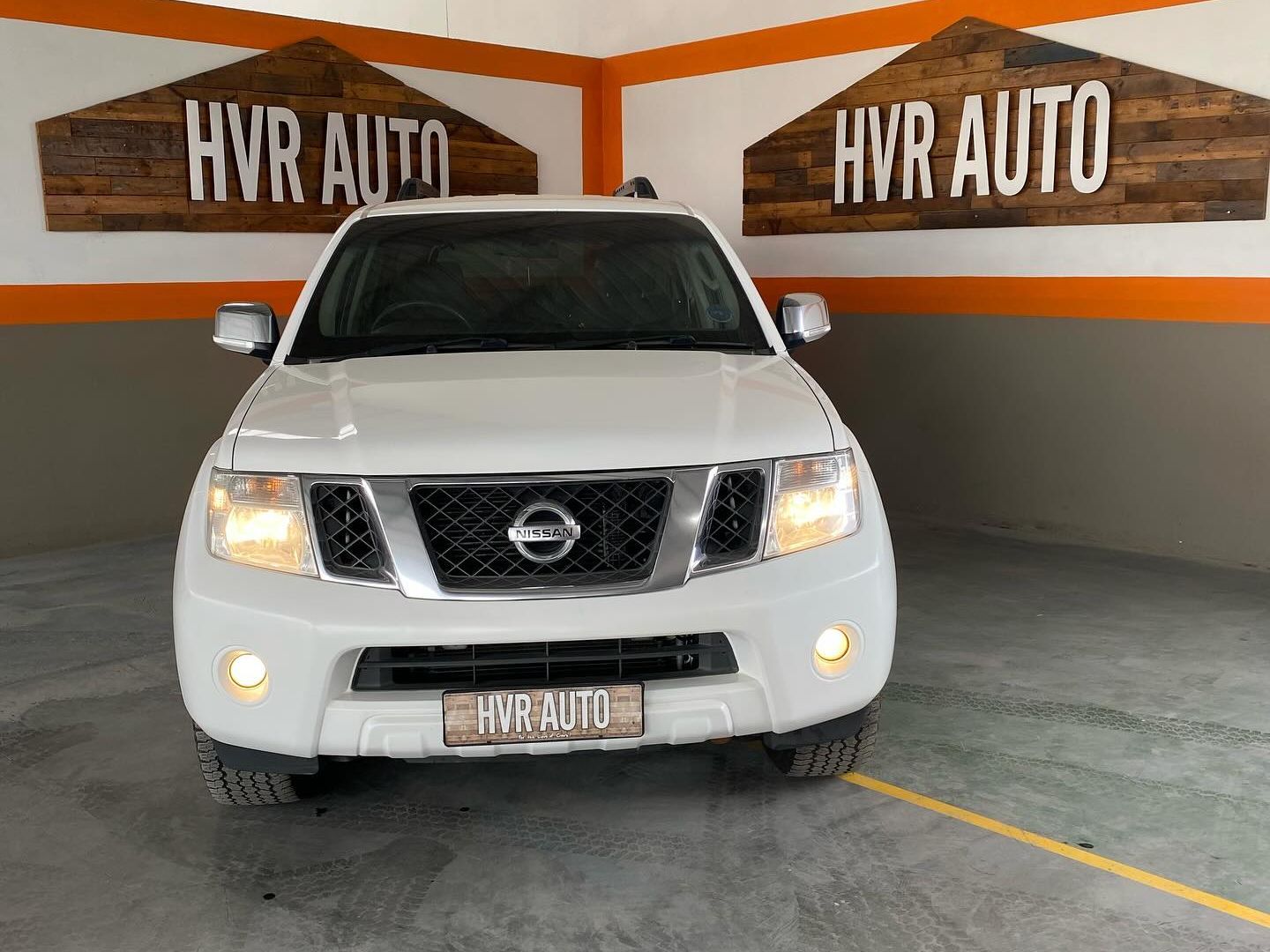 2014 Nissan Pathfinder photo 1
