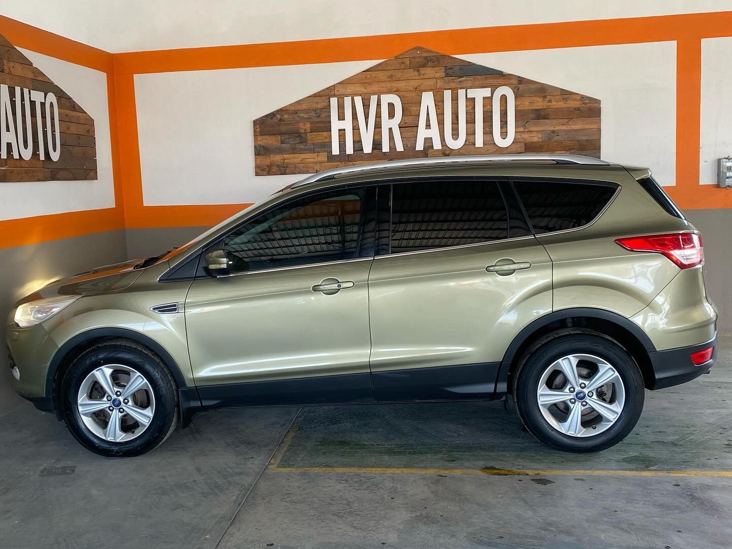 2015 Ford Kuga photo 3