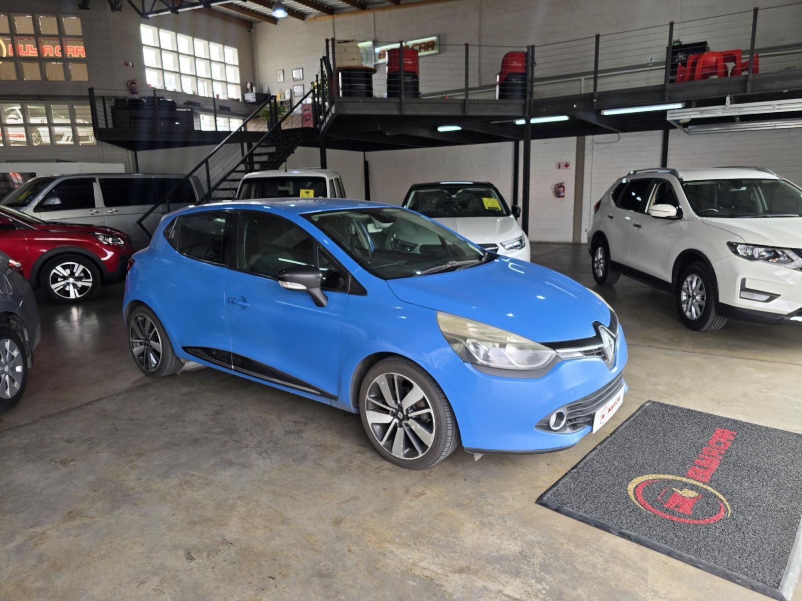 2015 Renault Clio photo 1