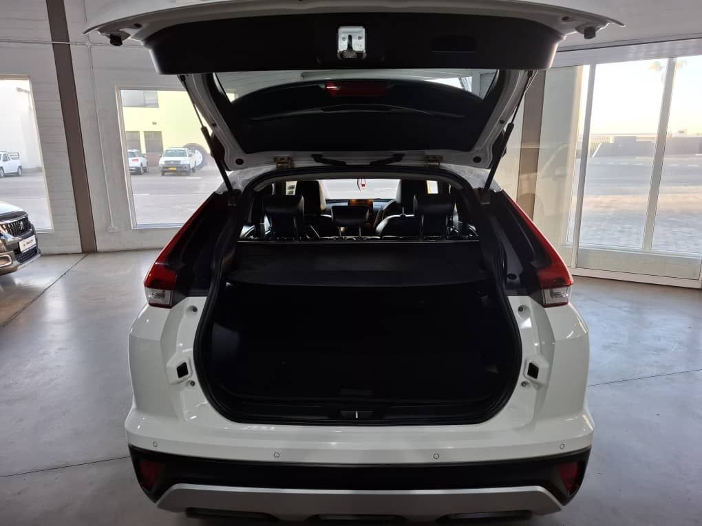 2022 Mitsubishi Eclipse photo 5
