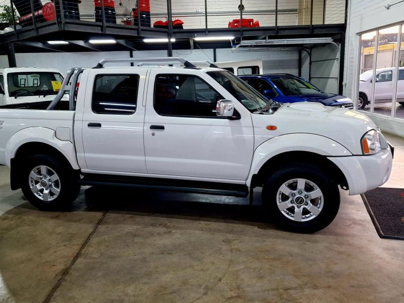 2018 Nissan NP300 photo 2