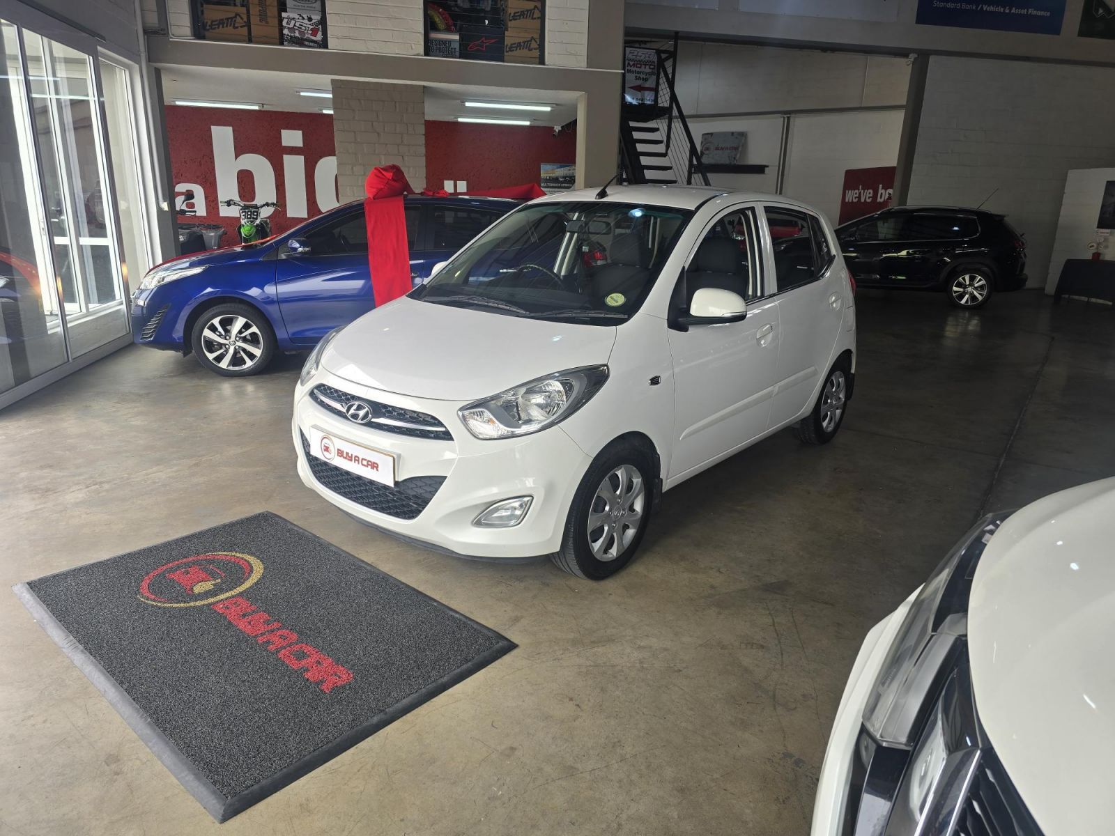 2015 Hyundai i10 photo 3
