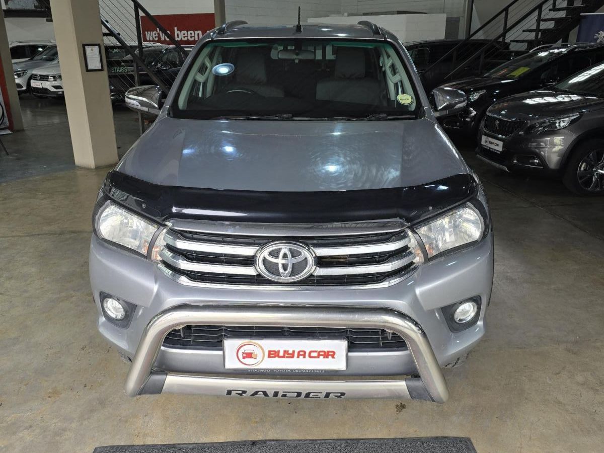 2016 Toyota Hilux photo 2