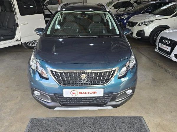 2020 Peugeot 2008 photo 2