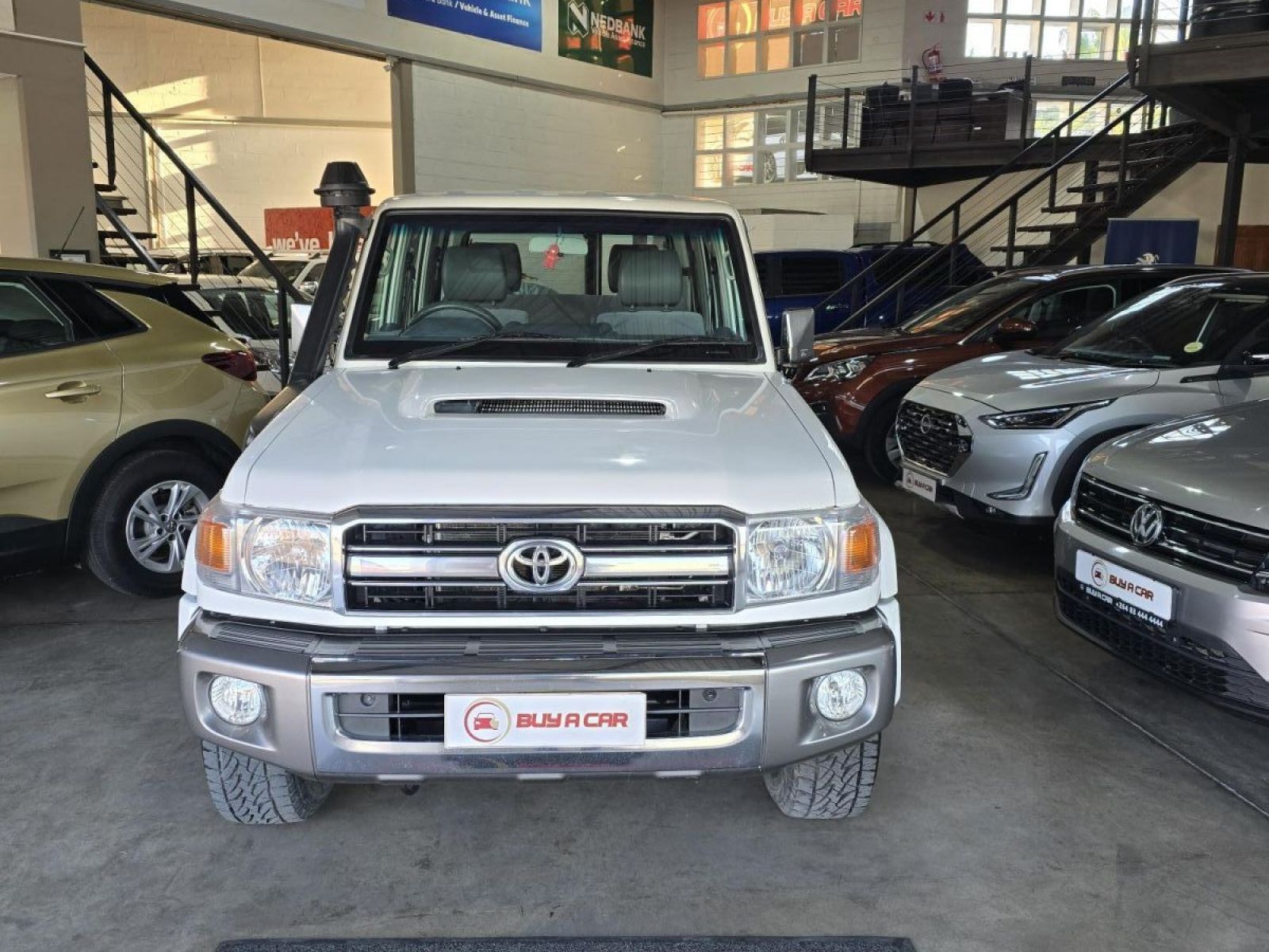 2019 Toyota Land Cruiser photo 2