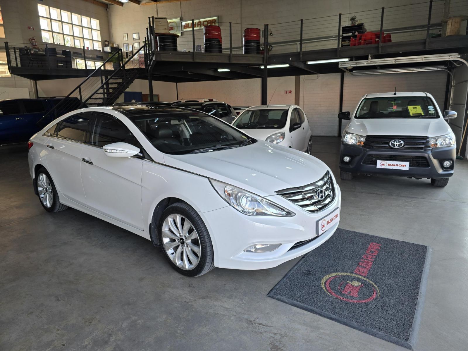 2011 Hyundai Sonata photo 1