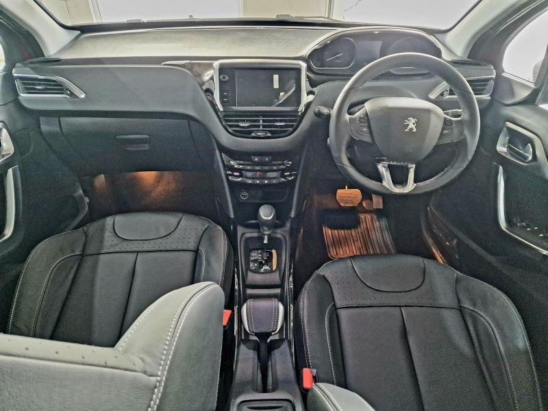 2020 Peugeot 2008 photo 5