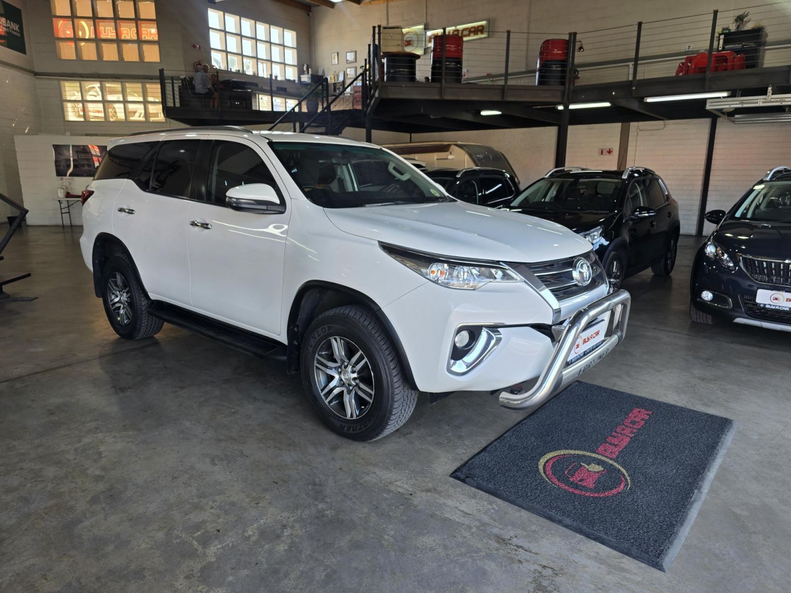 2019 Toyota Fortuner photo 1