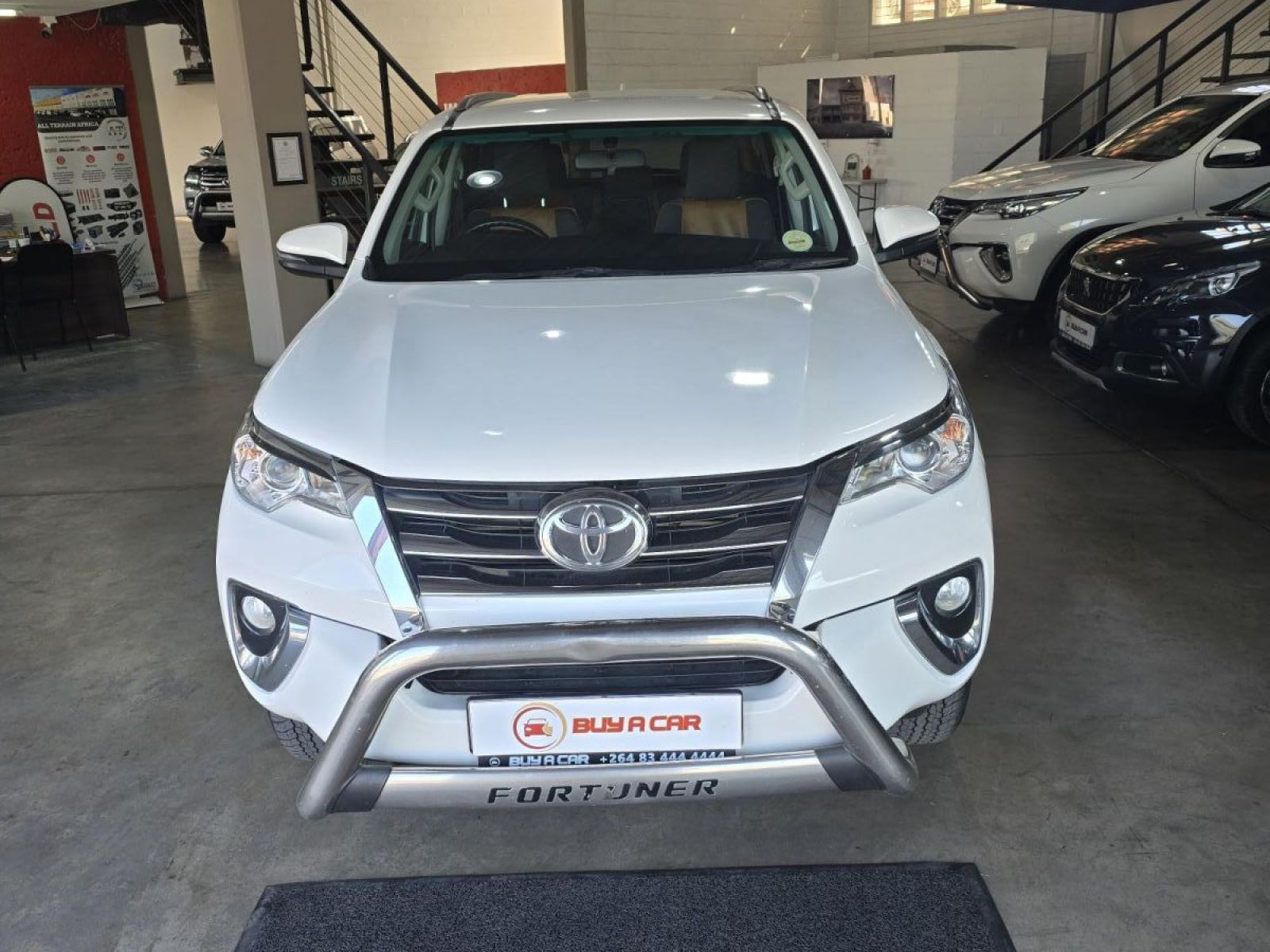 2019 Toyota Fortuner photo 2