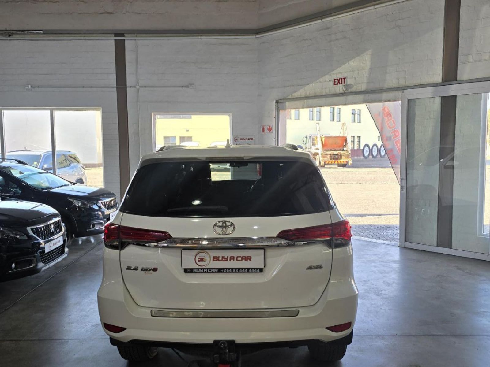 2019 Toyota Fortuner photo 4