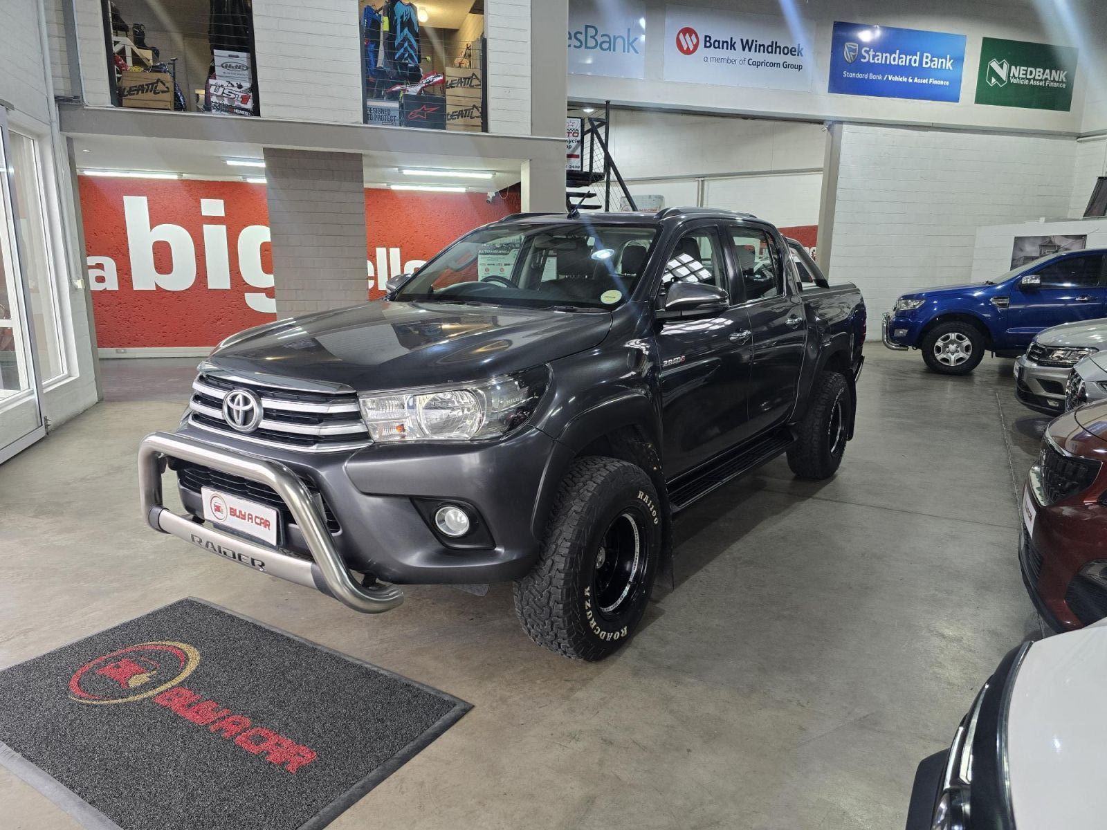2016 Toyota Hilux photo 3