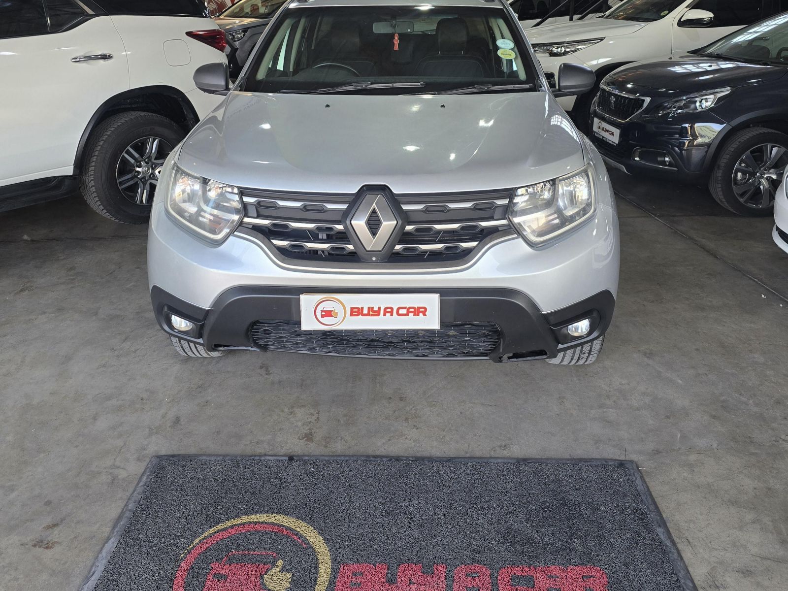 2021 Renault Duster photo 2