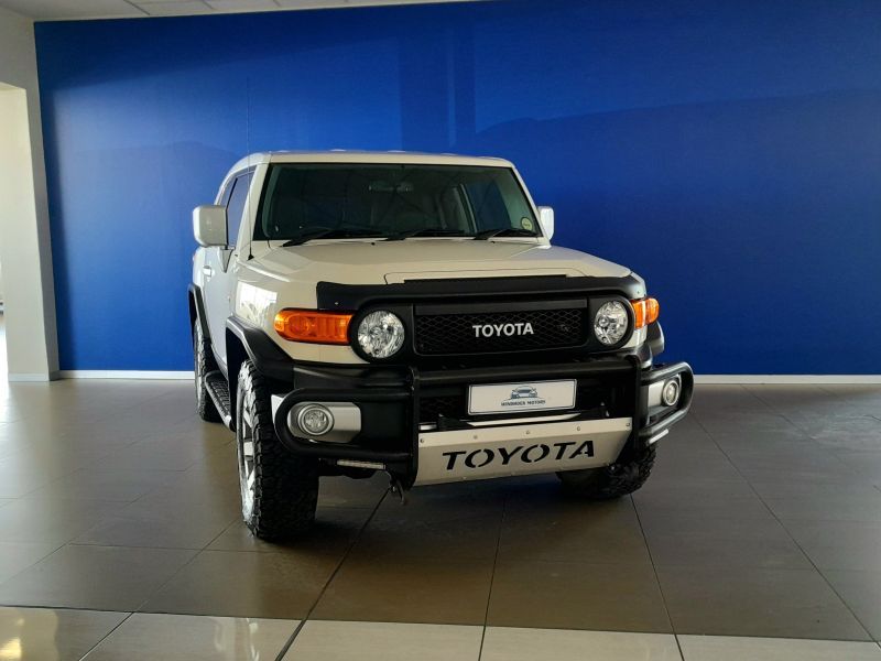 2018 Toyota FJ Cruiser photo 1