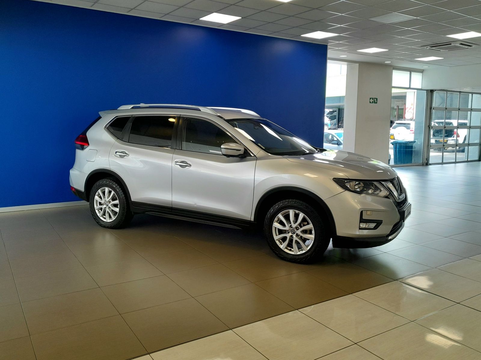 2021 Nissan X-trail photo 3