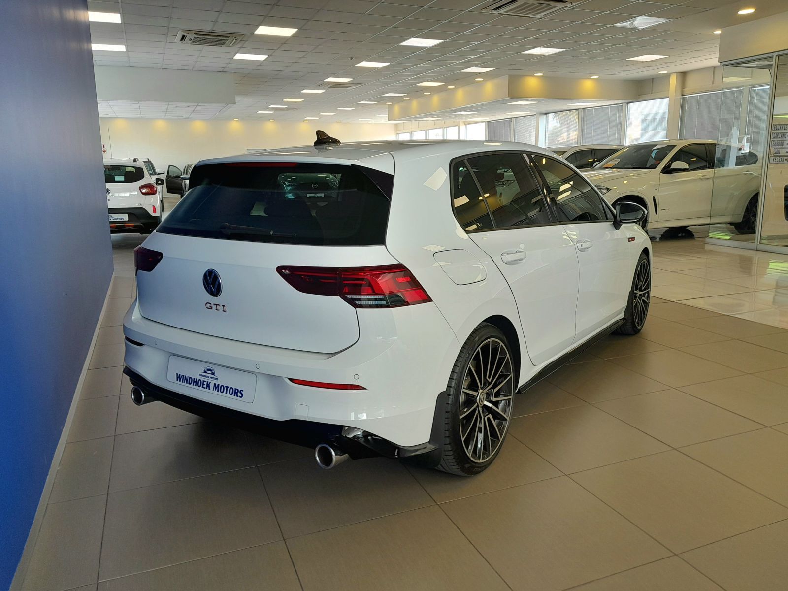 2023 Volkswagen Golf photo 4