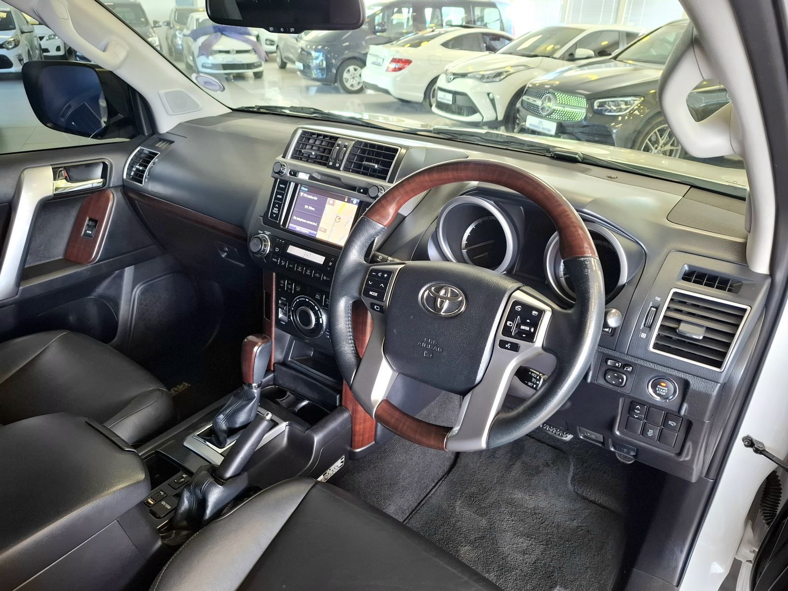 2015 Toyota Prado photo 6