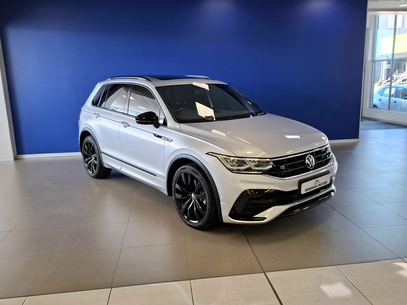 2022 Volkswagen Tiguan photo 3