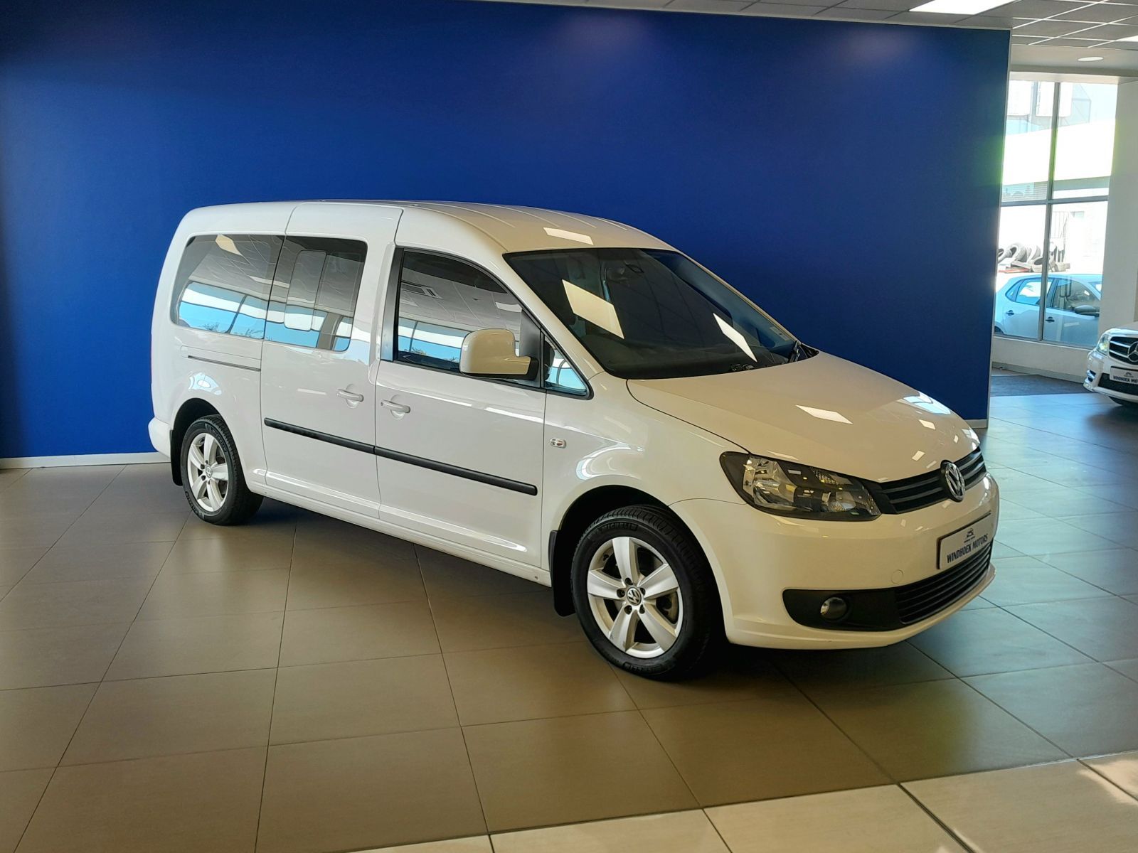 2015 Volkswagen Caddy photo 2