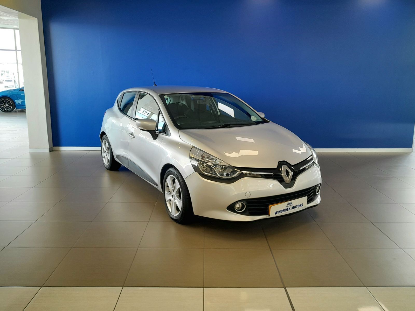 2015 Renault Clio photo 2
