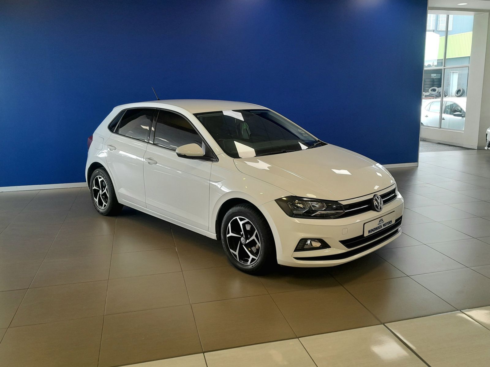 2020 Volkswagen Polo photo 2