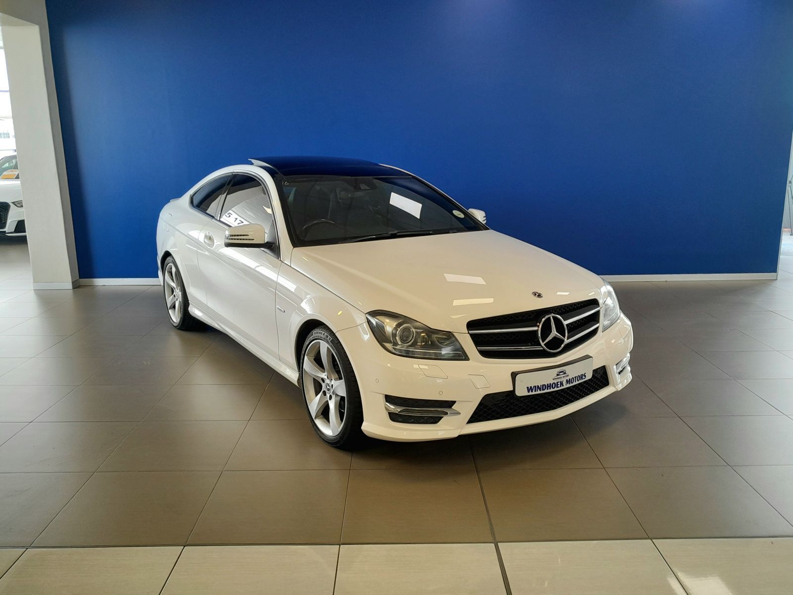 2016 Mercedes-Benz C Class photo 2