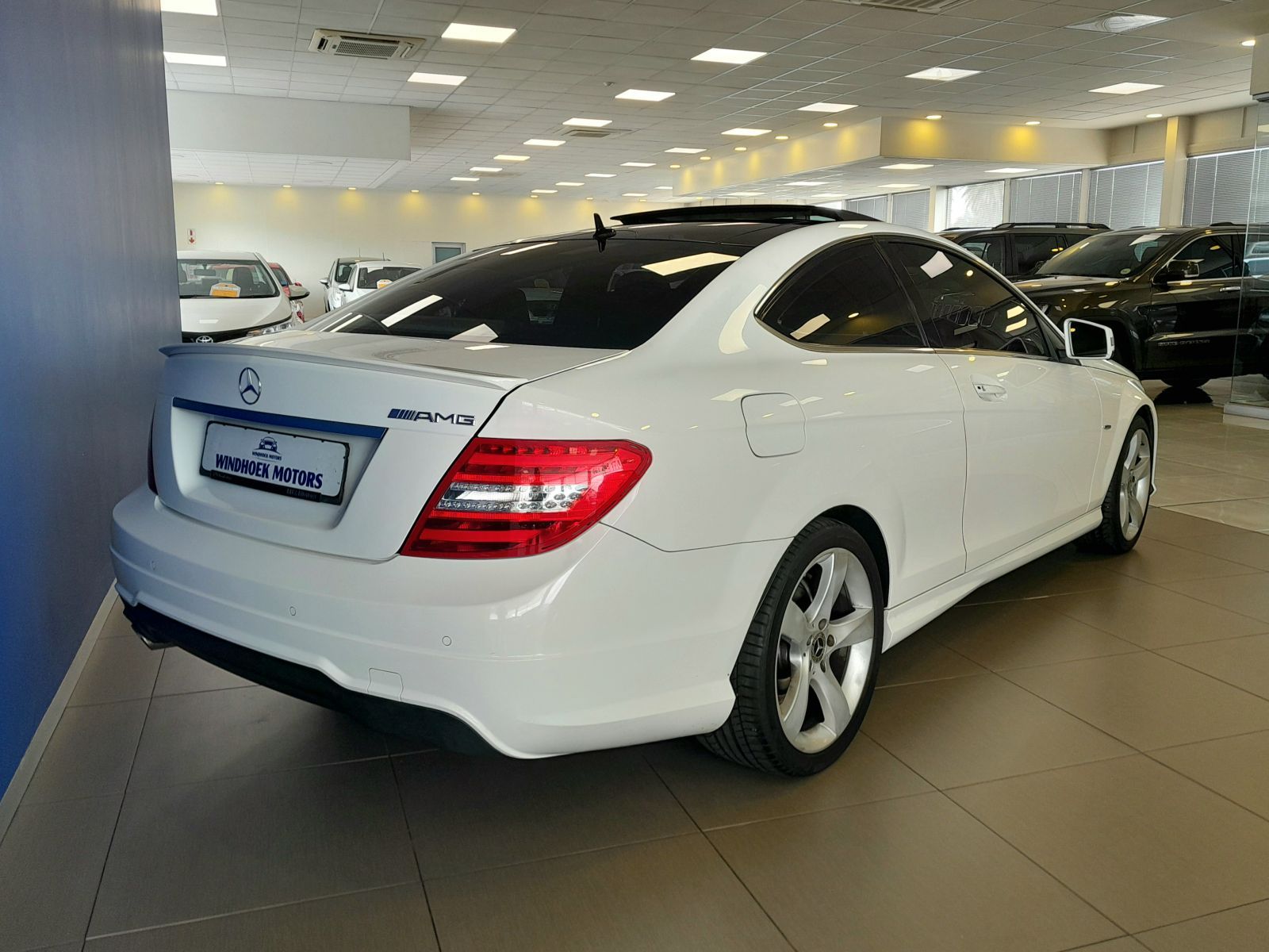 2016 Mercedes-Benz C Class photo 4