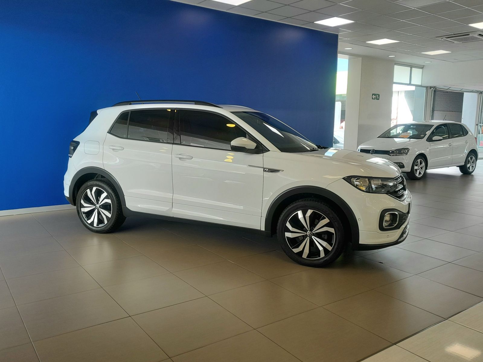 2021 Volkswagen T-Cross photo 3