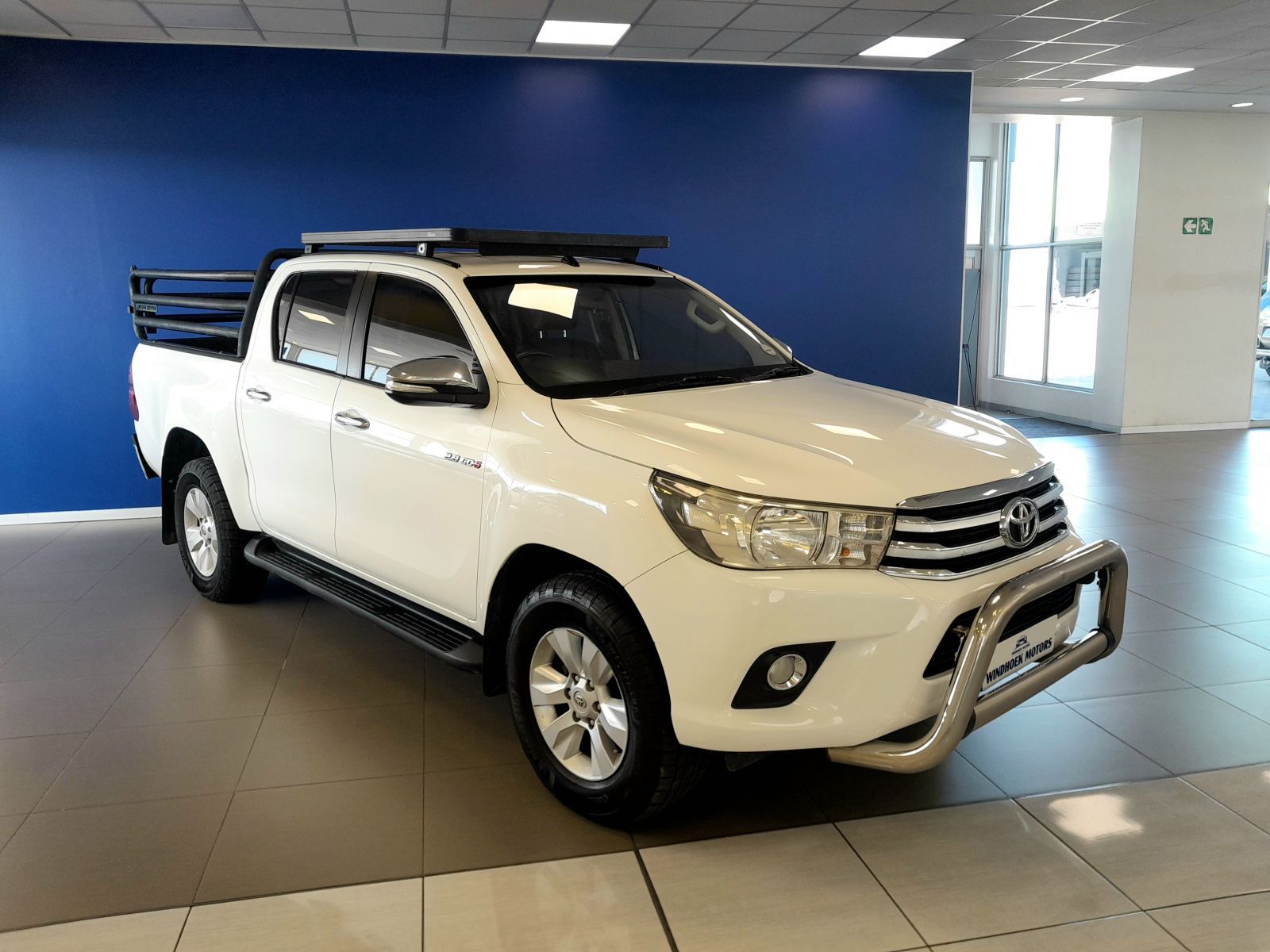 2017 Toyota Hilux photo 2