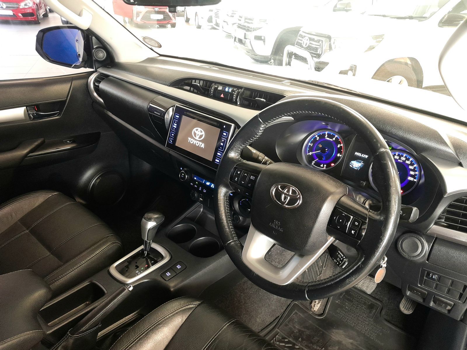 2017 Toyota Hilux photo 6